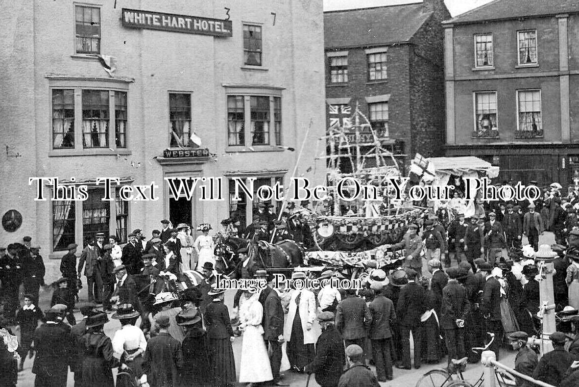 YO 10073 - White Hart Hotel, Thorne Coronation Celebrations 1911