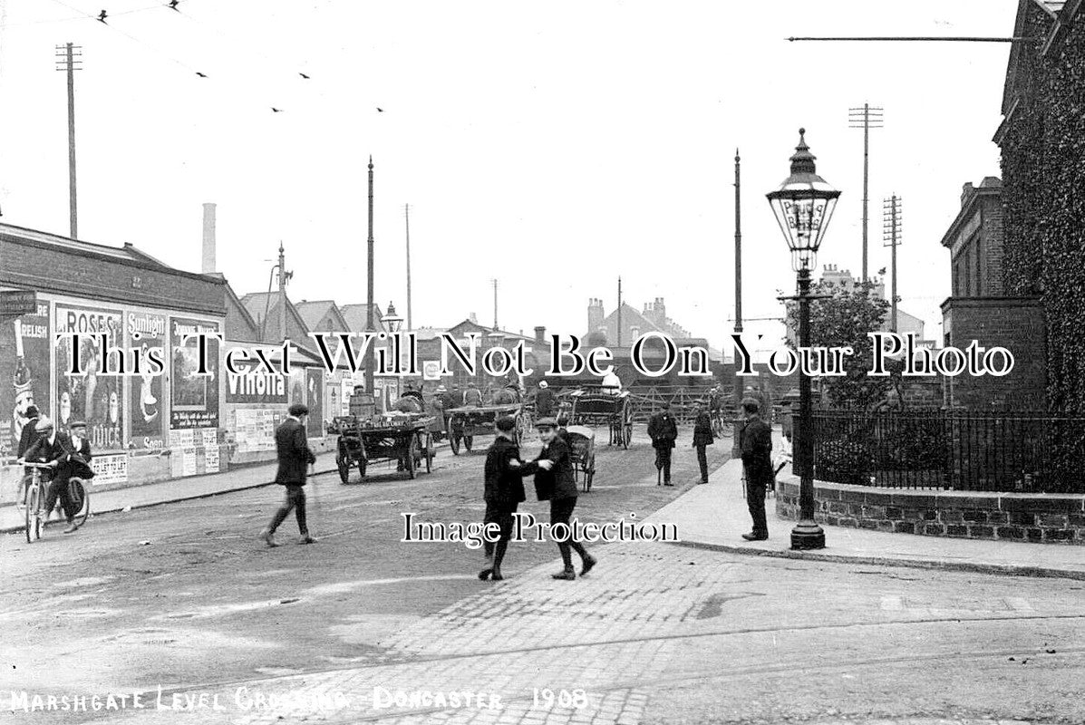 YO 10153 - Marshgate Railway Level Crossing, Doncaster, Yorkshire c1908