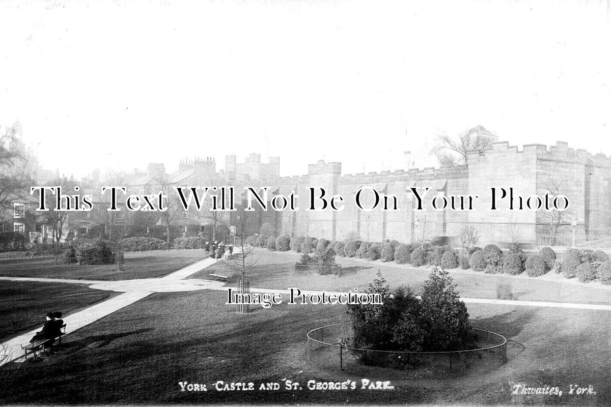 YO 10392 - York Castle & St Georges Park, Yorkshire