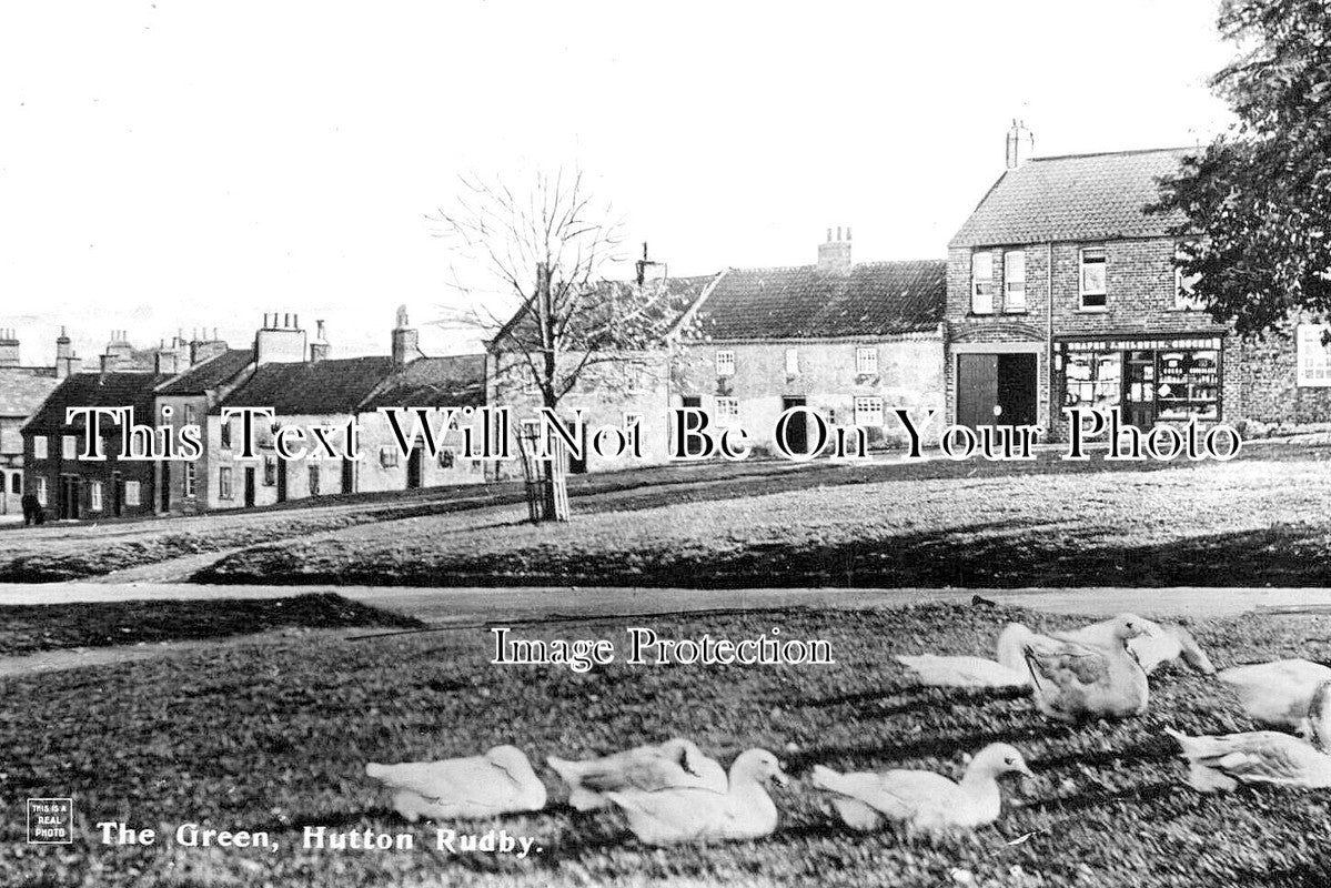 YO 10439 - The Green, Hutton Rudby, Yorkshire