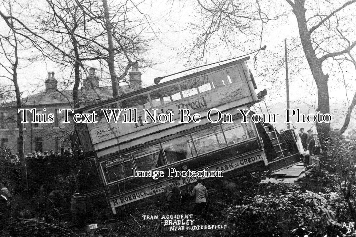 YO 10650 - Tram Car Accident, Bradley, Huddersfield, Yorkshire 1905