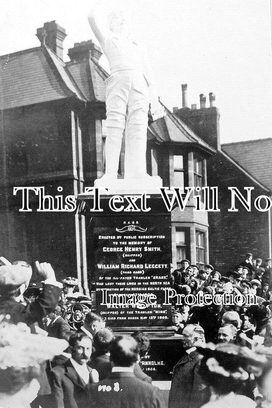 YO 10718 - RAOB Memorial, Hessle Road, Hull, Russian Outrage