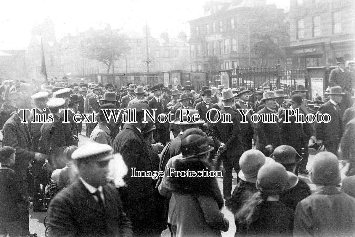 YO 10748 - Scarborough Parade, Yorkshire