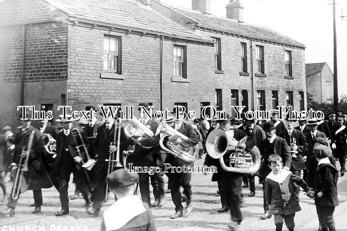 YO 10752 - Church Parade, Wyke, Bradford, Yorkshire c1914