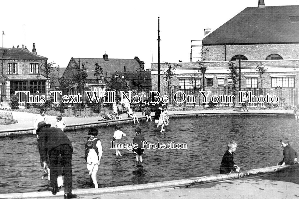 YO 10783 - Childrens Park, Pudsey, Leeds, Yorkshire