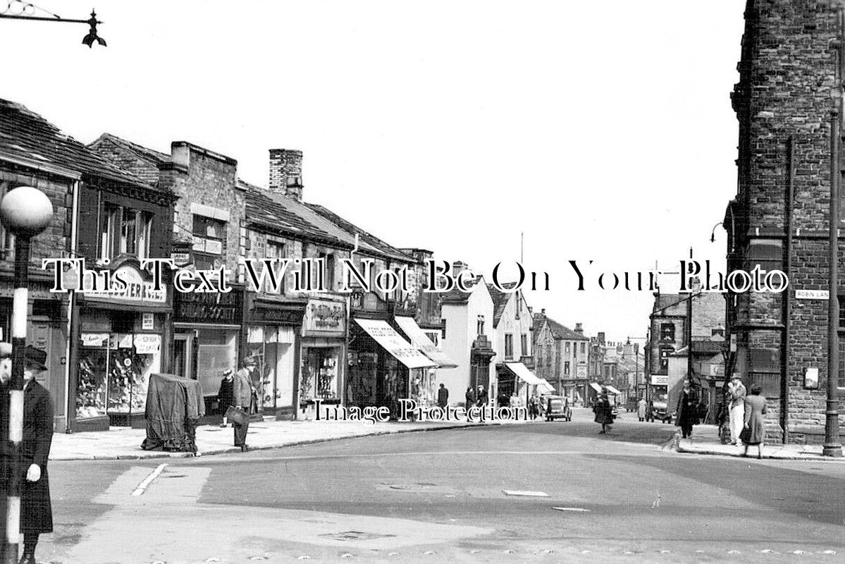 YO 10860 - Low Town, Pudsey, Leeds, Yorkshire