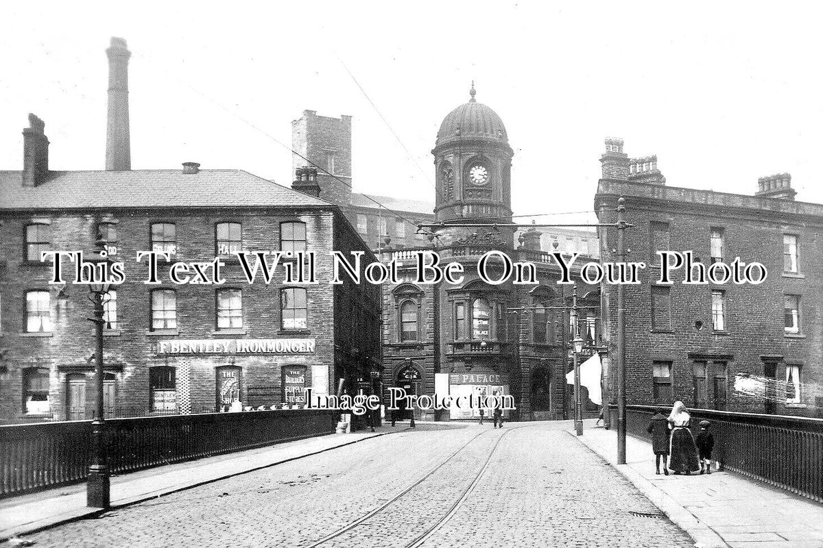 YO 10888 - County Bridge & Town Hall, Sowerby Bridge, Yorkshire