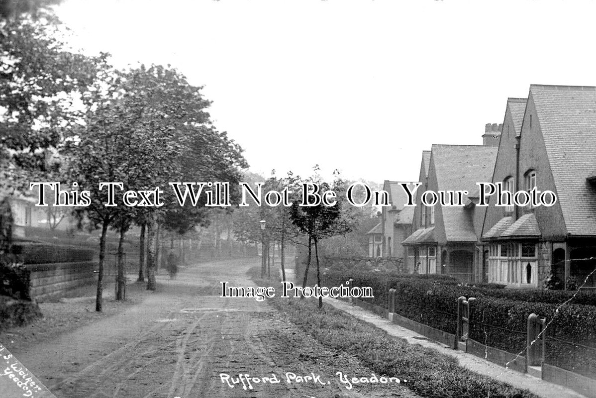 YO 10991 - Rufford Park, Yeadon, Yorkshire