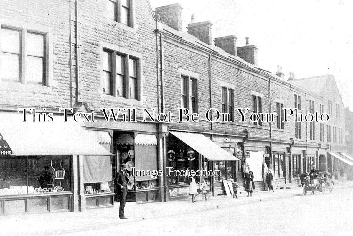 YO 11240 - Otley Road, Guiseley, Yorkshire c1907