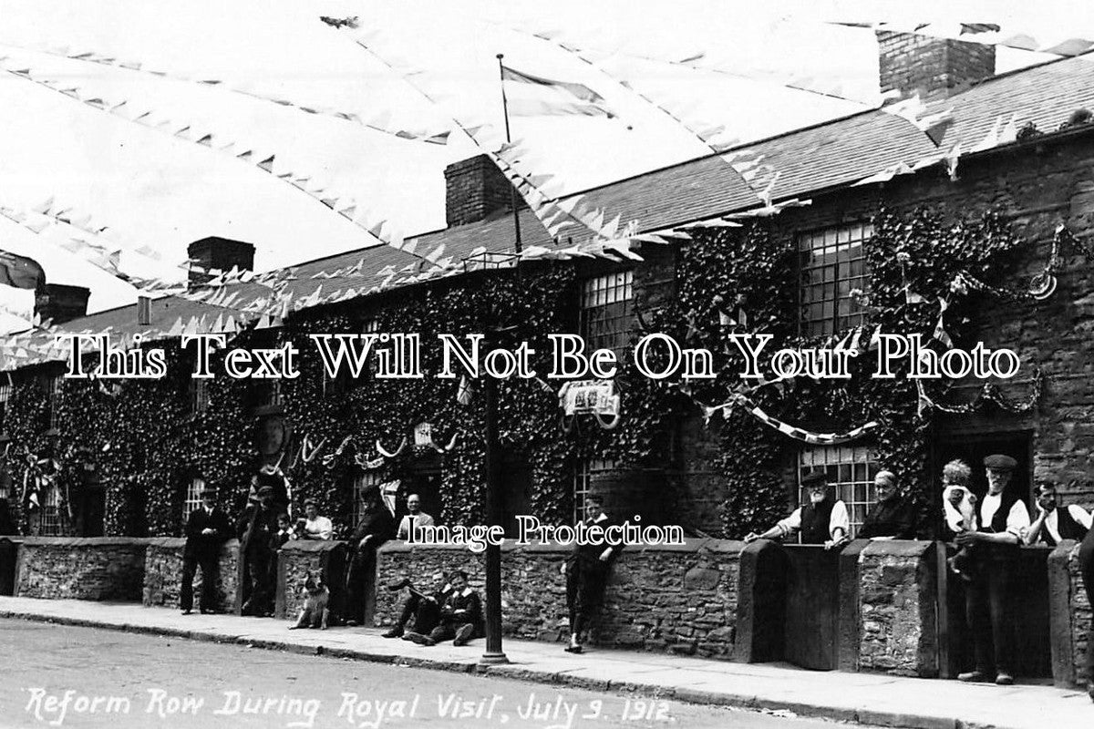 YO 118 - George V Bunting, Reform Row, Elsecar, Yorkshire c1912