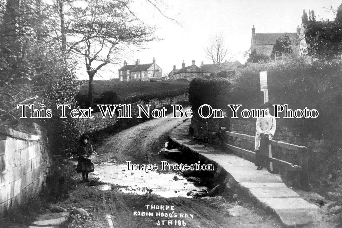 YO 12136 - Thorpe, Robin Hoods Bay, Yorkshire