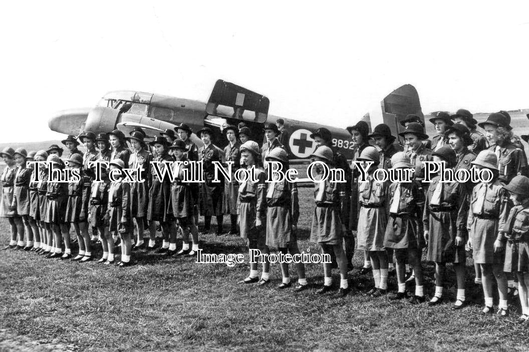 YO 12753 - Girl Guides At York, Yorkshire