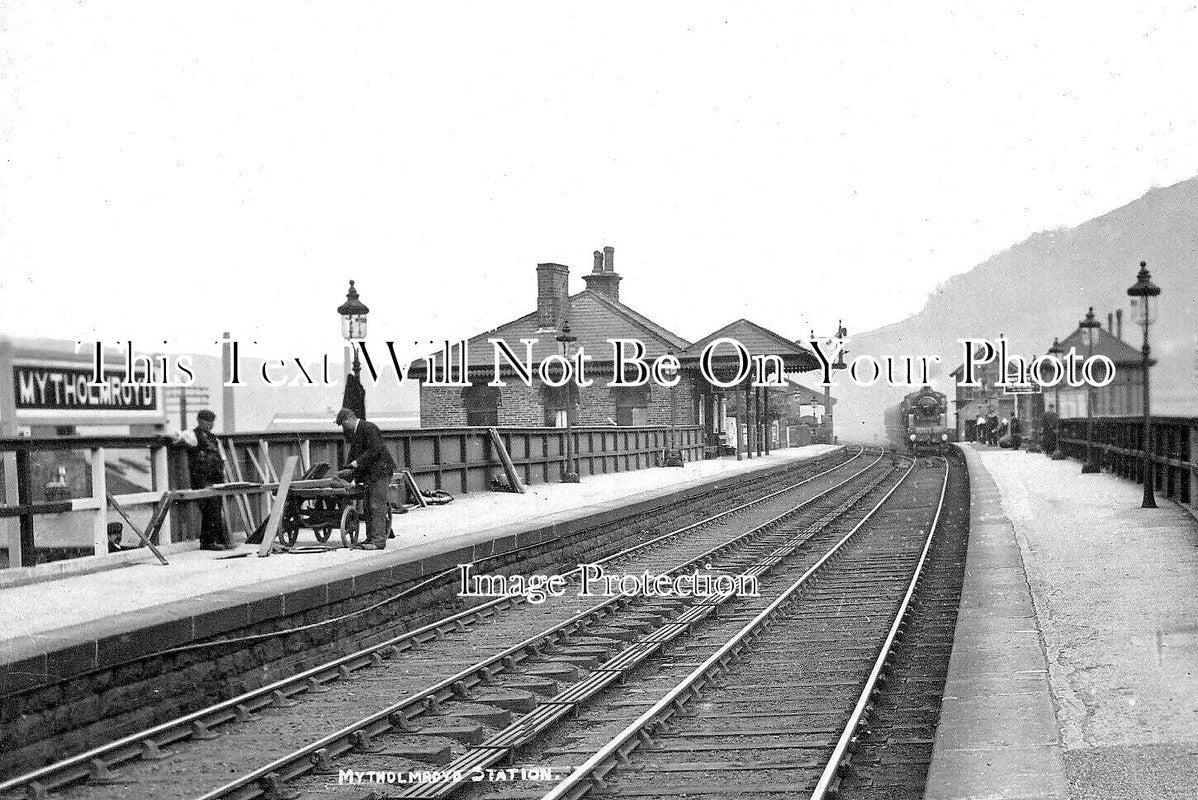 YO 13025 - Mytholmroyd Railway Station, Yorkshire