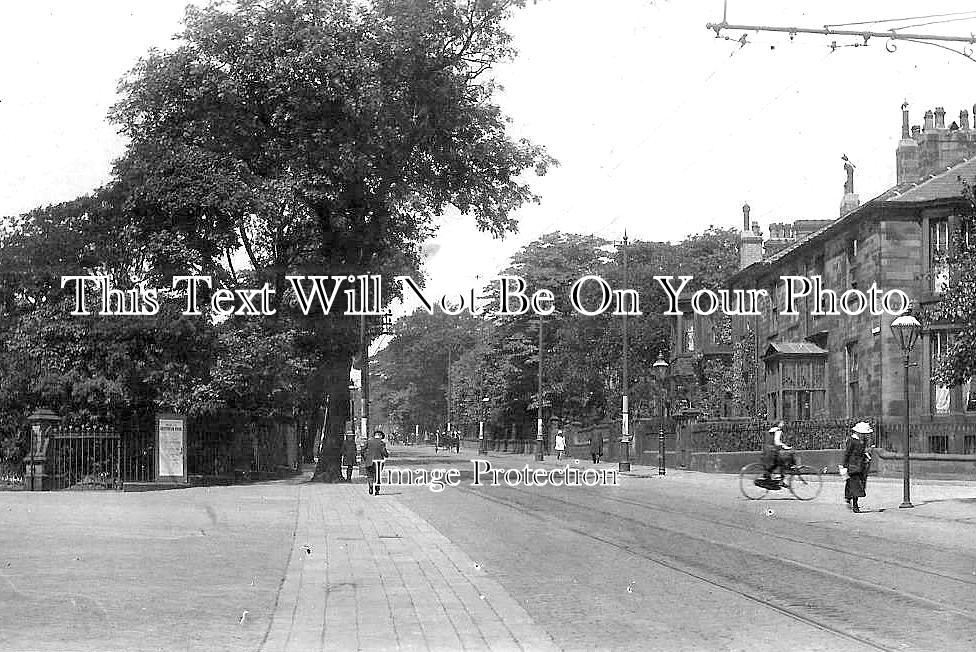 YO 13254 - Trinity Street, Huddersfield, Yorkshire