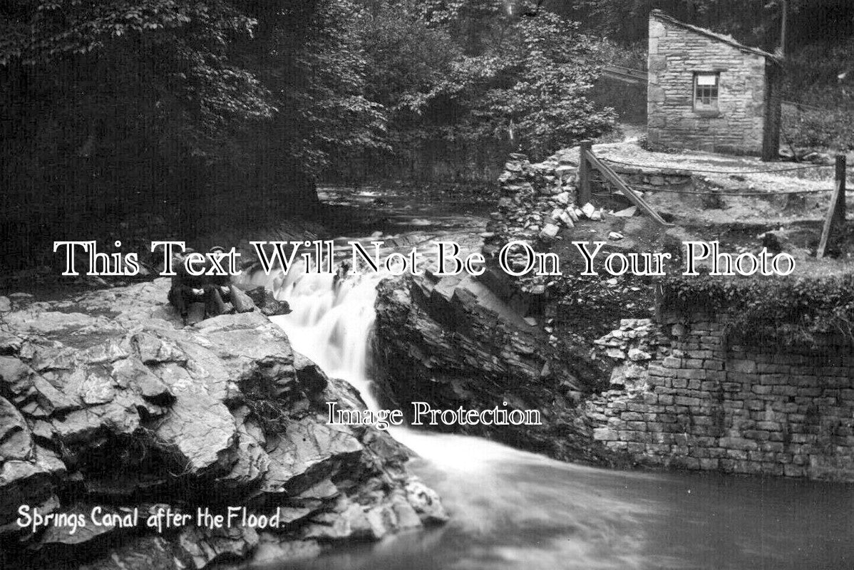 YO 13481 - Springs Canal After The Flood, Skipton, Yorkshire