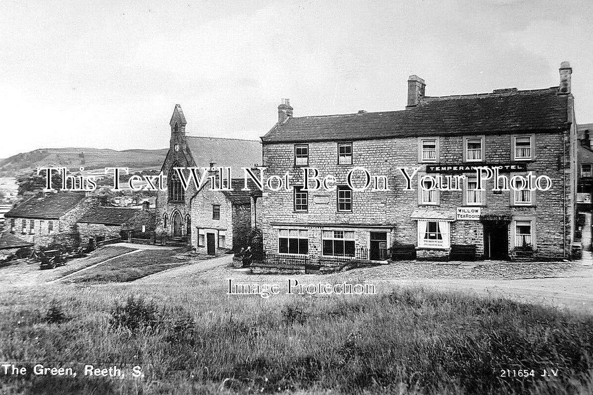 YO 13621 - Temperance Hotel, The Green, Reeth, Yorkshire