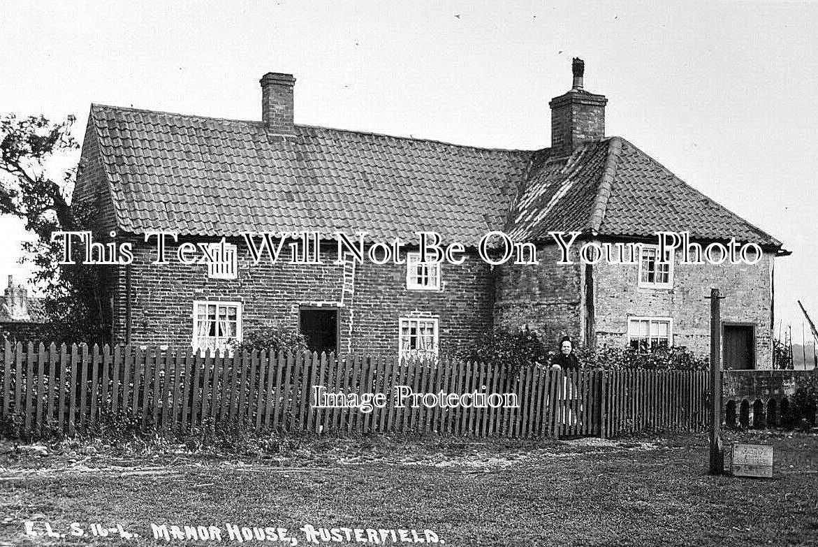YO 13637 - Manor House, Austerfield, Yorkshire