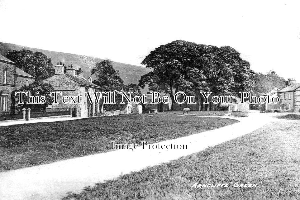 YO 3330 - Arncliffe Green, York, Yorkshire