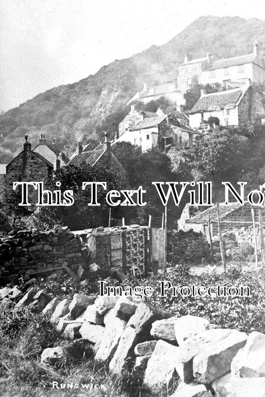 YO 4336 - Runswick Bay, Yorkshire
