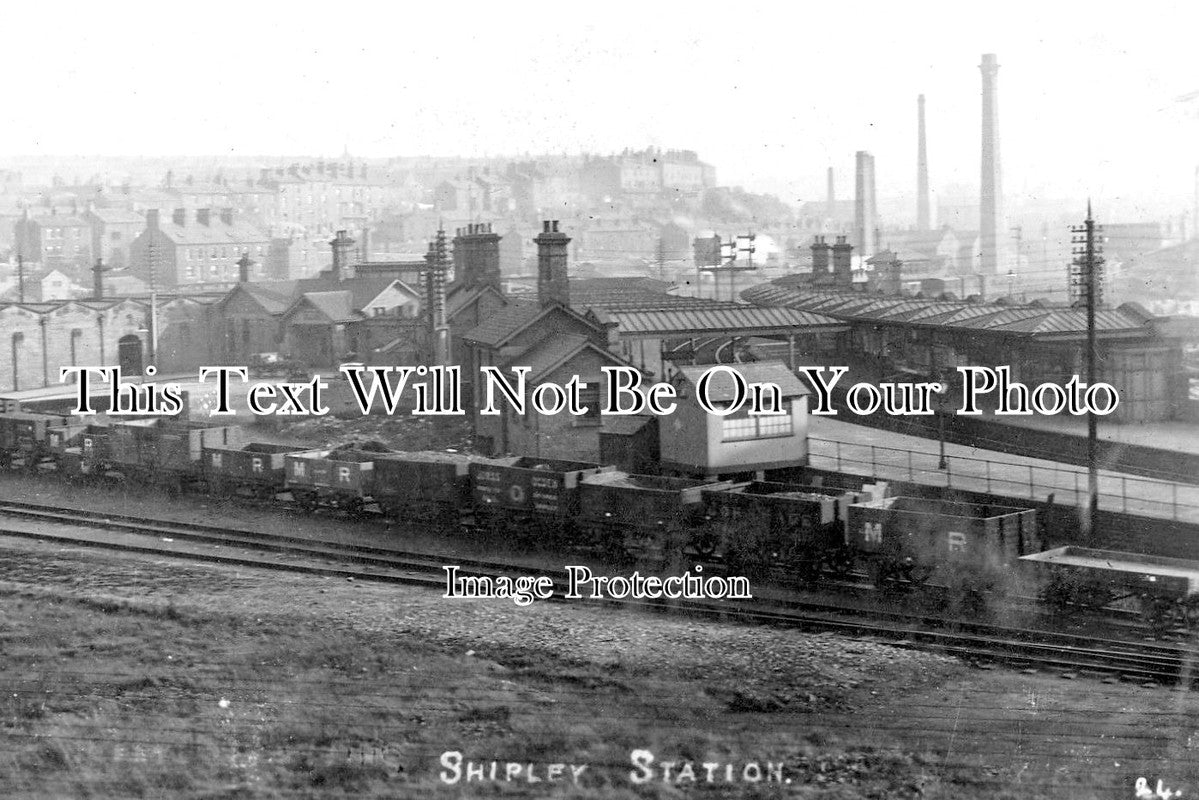 YO 4571 - Shipley Railway Station, Yorkshire
