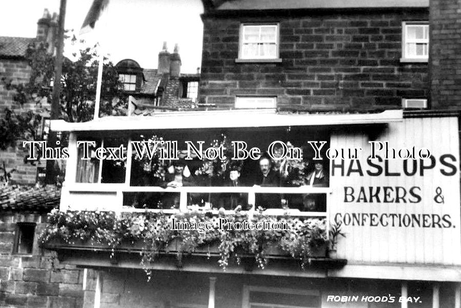 YO 4595 - Robin Hoods Bay, Near Whitby, Yorkshire