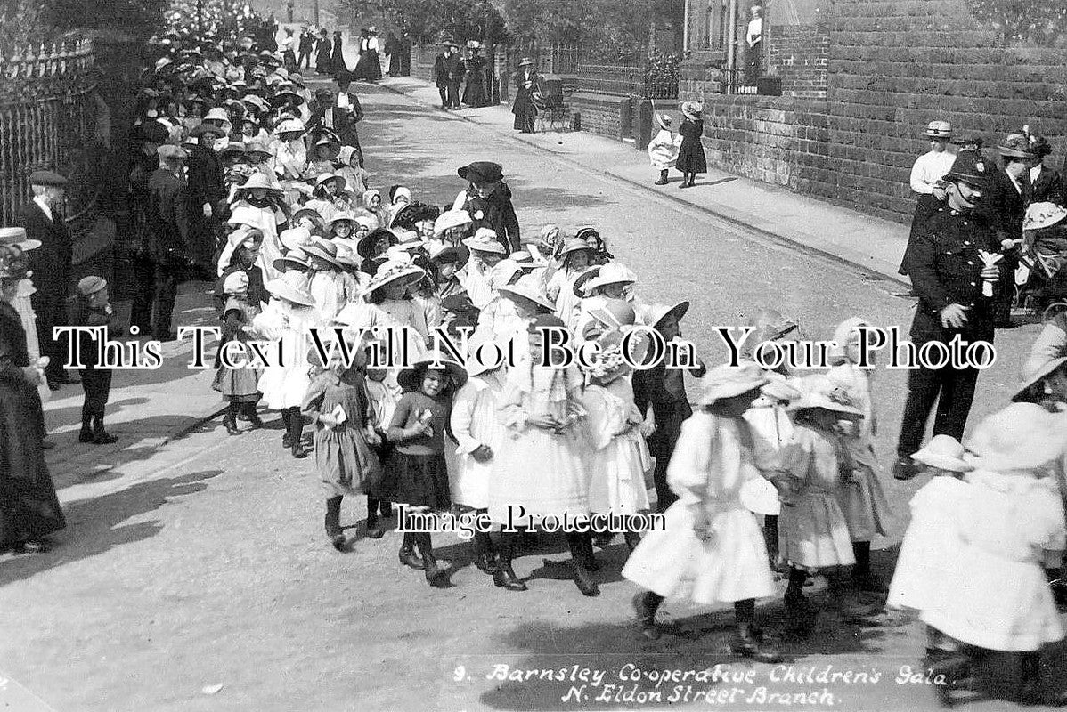YO 5304 - Barnsley Co Operative Childrens Gala, Yorkshire