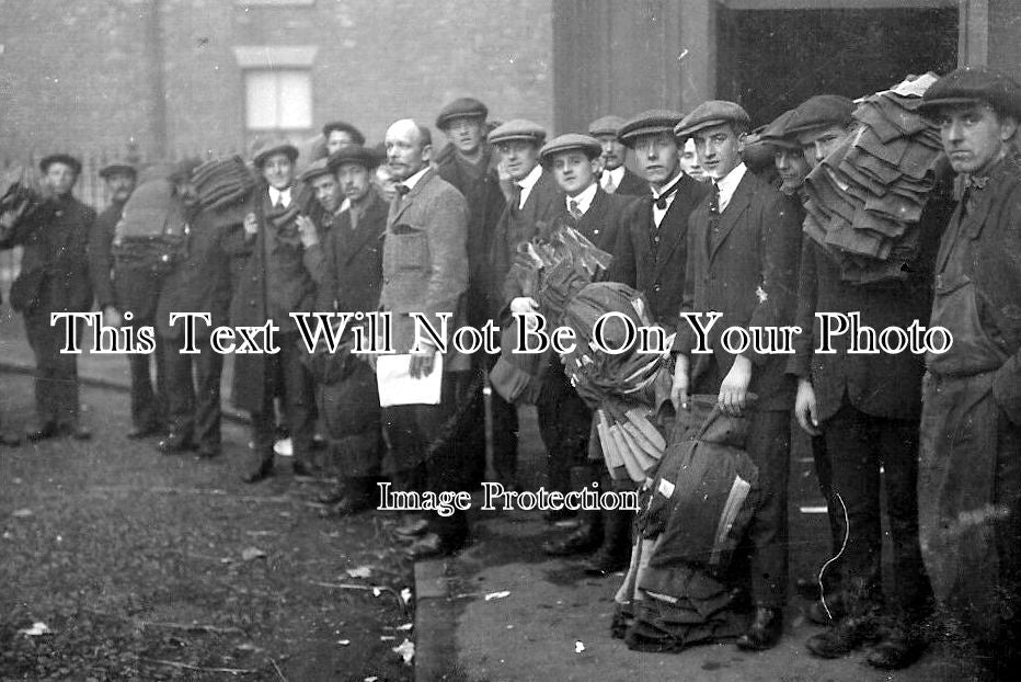 YO 5559 - Army Volunteers In Hull, Yorkshire 1914 WW1