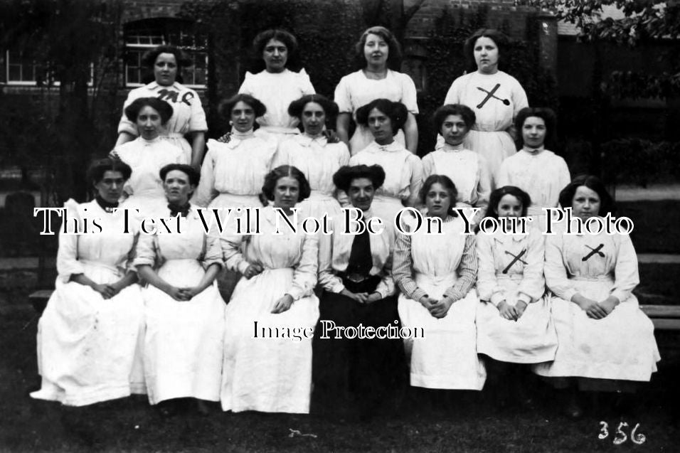 YO 592 - Workers At Rowntrees, York, Yorkshire