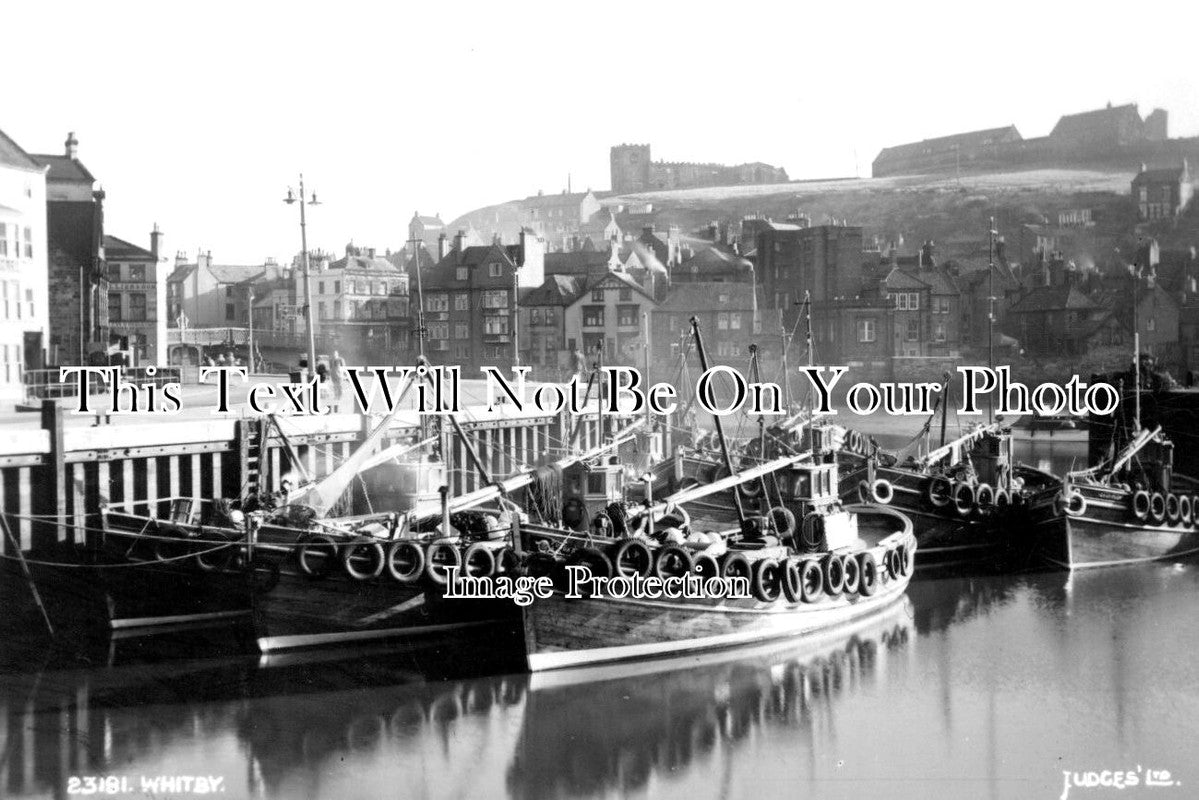 YO 6332 - Whitby Harbour, Yorkshire