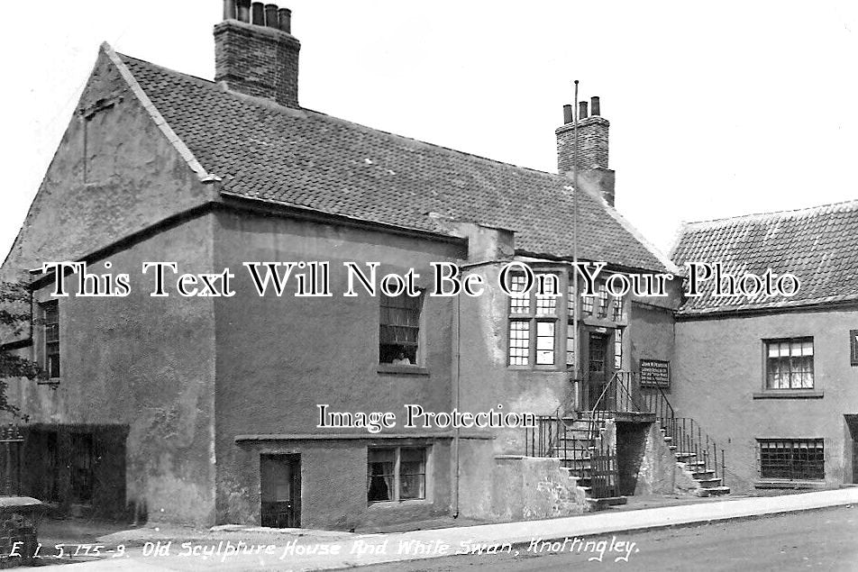 YO 6370 - Old Sculpture House & White Swan Inn, Knottingley, Yorkshire