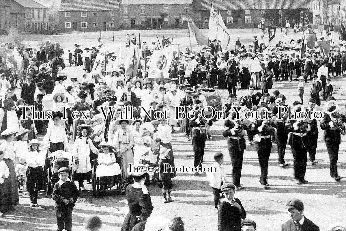 YO 6454 - Thirsk School Carnival, Yorkshire