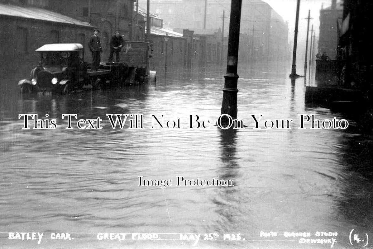 YO 6804 - Batley Carr Great Flood, Yorkshire 1925