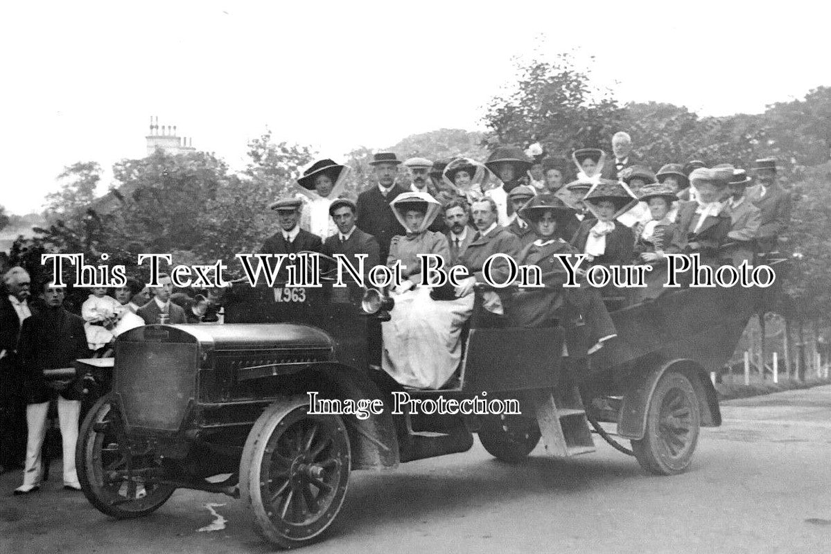 YO 6983 - Charabanc With passengers, Yorkshire