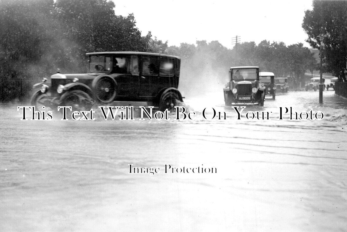 YO 7534 - Scarborough Floods, Yorkshire 1931
