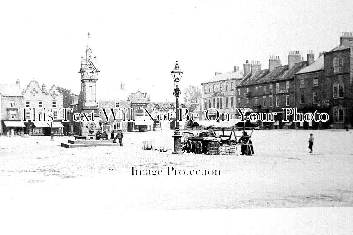 YO 7689 - Thirsk Market Place, Yorkshire