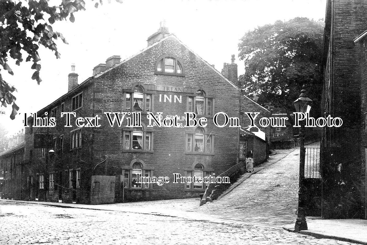 YO 7756 - The Triangle Inn Pub, Halifax, Yorkshire