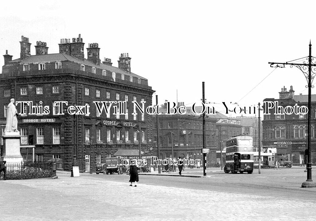 YO 7966 - George Hotel, St Georges Square, Huddersfield, Yorkshire