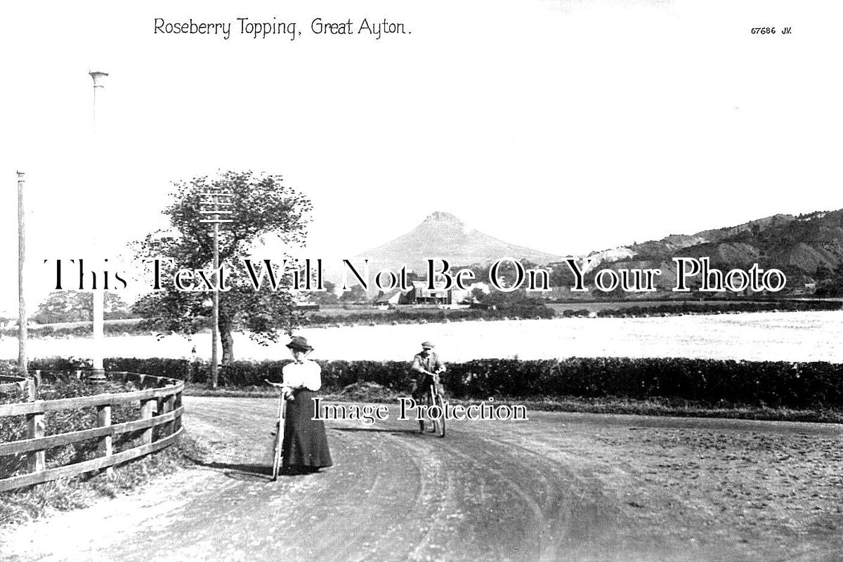 YO 8147 - Roseberry Topping, Great Ayton, Yorkshire