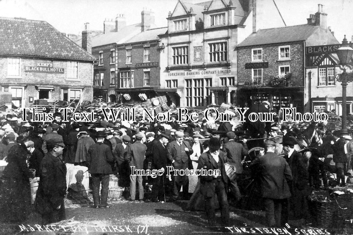 YO 833 - Market Day, Thirsk, Yorkshire