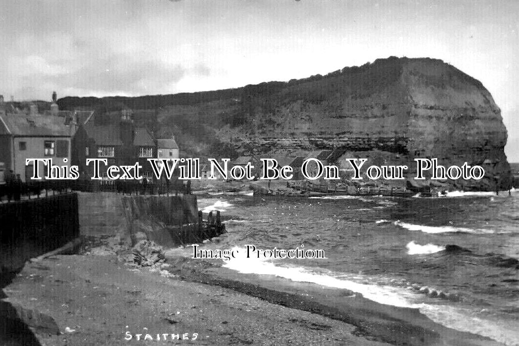 YO 8601 - Staithes, Yorkshire