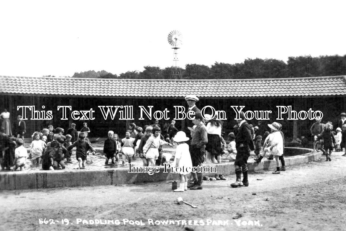 YO 8807 - Paddling Pool, Rowntrees Park, York, Yorkshire