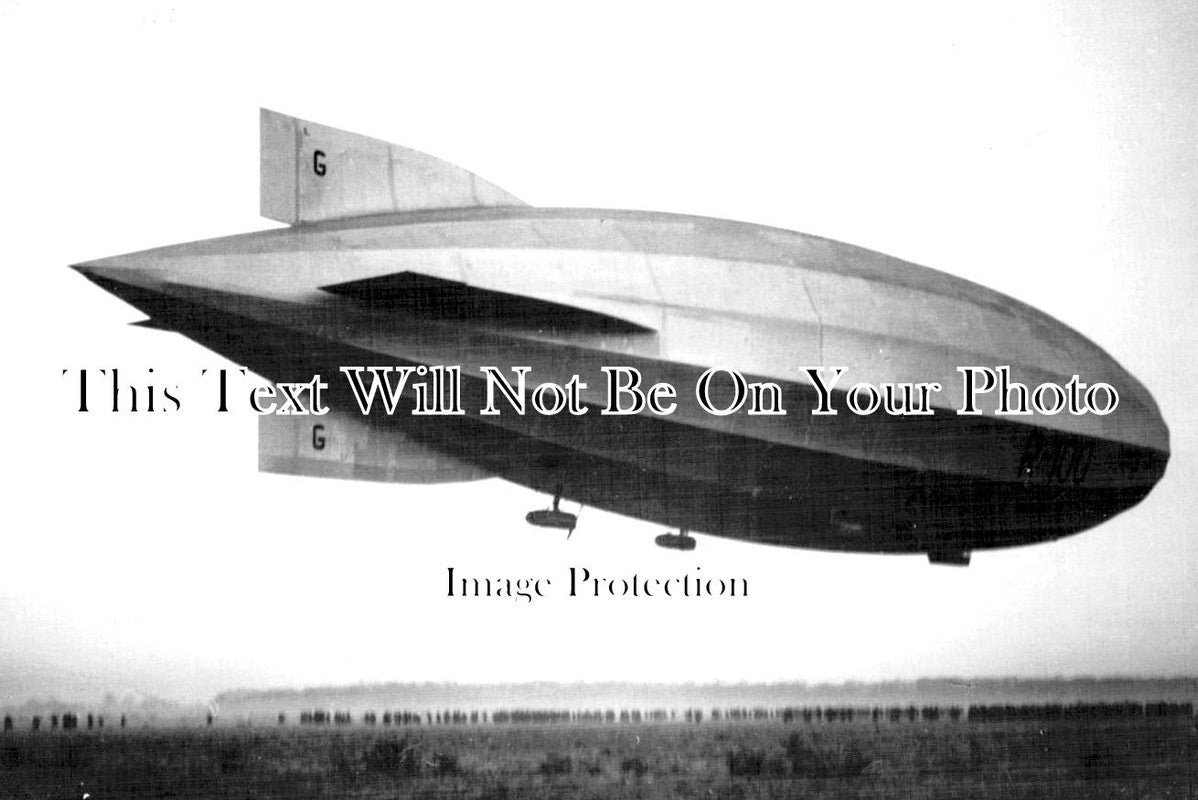 YO 8833 - R100 Airship Near Howden, Yorkshire