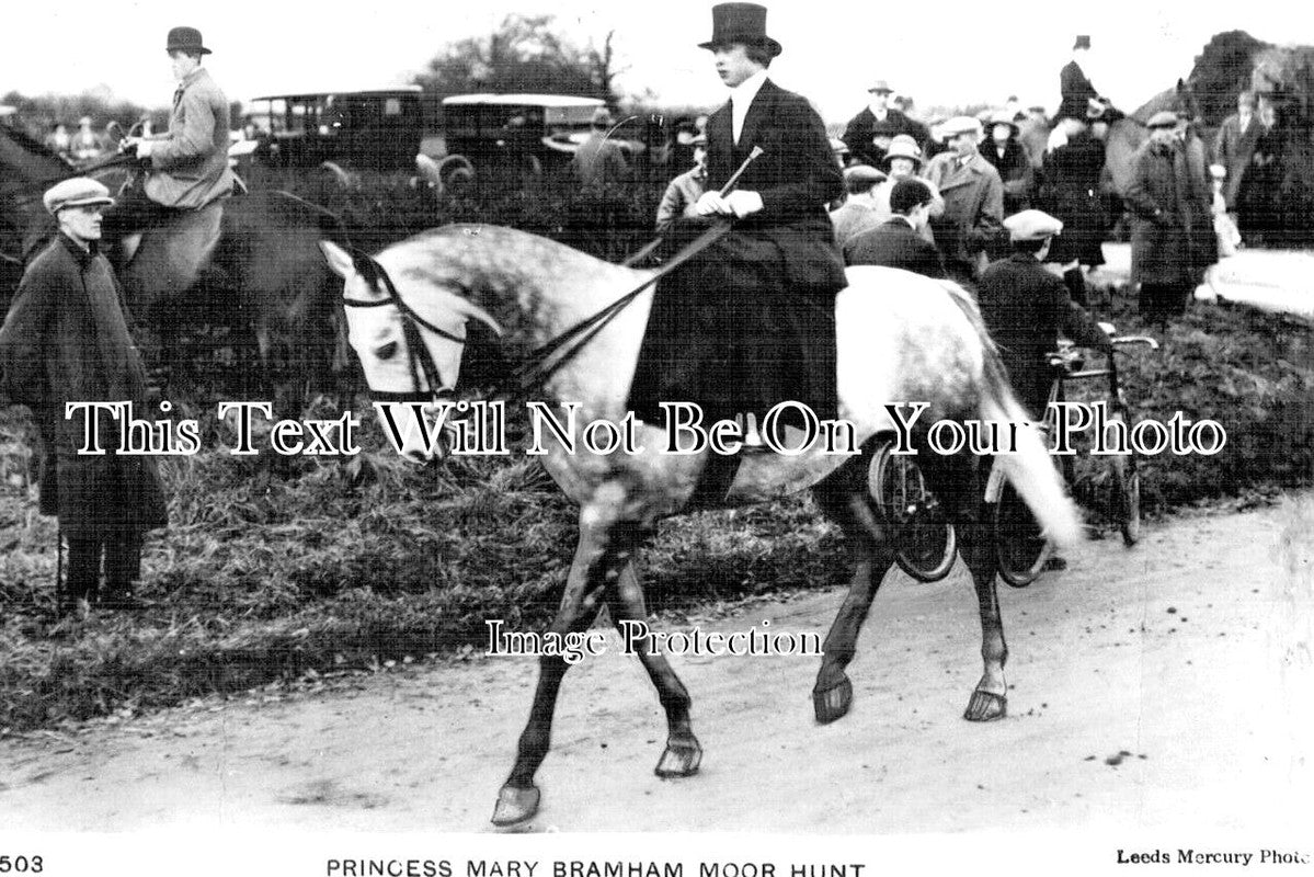 YO 8990 - Princess Mary At Bramham Moor Hunt, Yorkshire