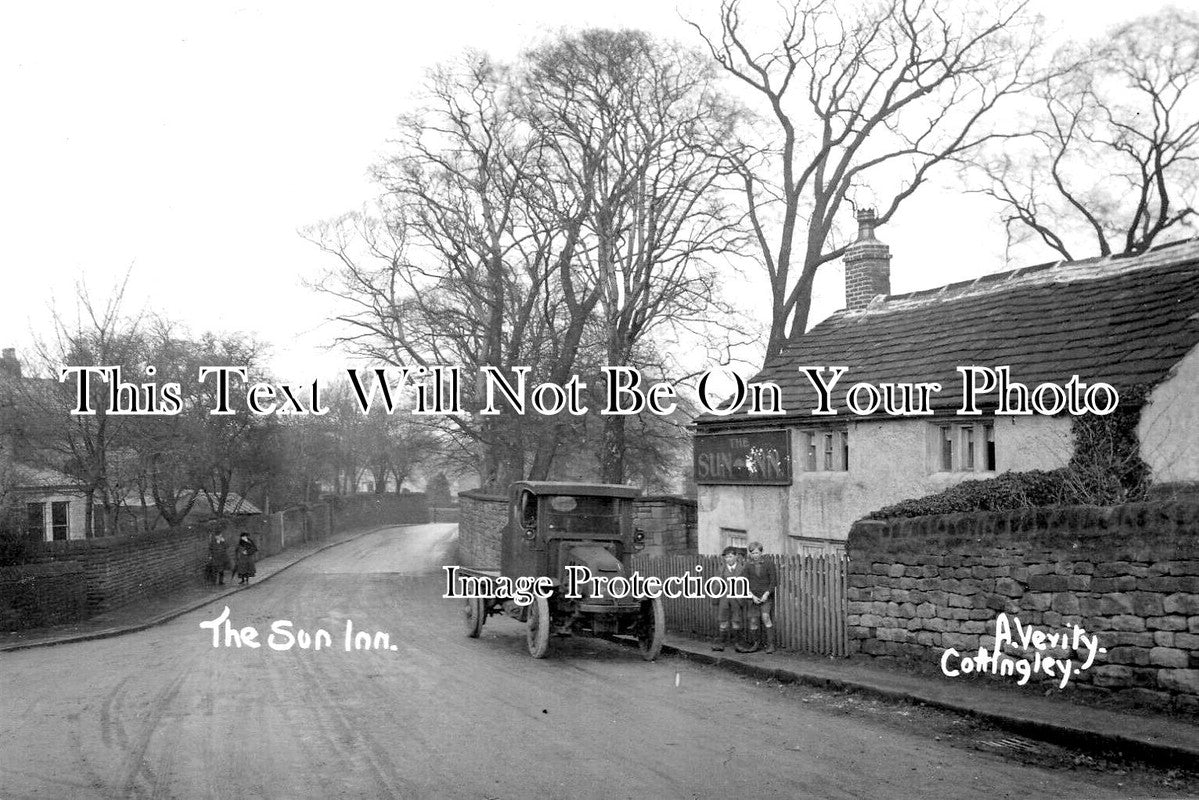 YO 9025 - The Sun Inn Pub, Cottingley, Yorkshire