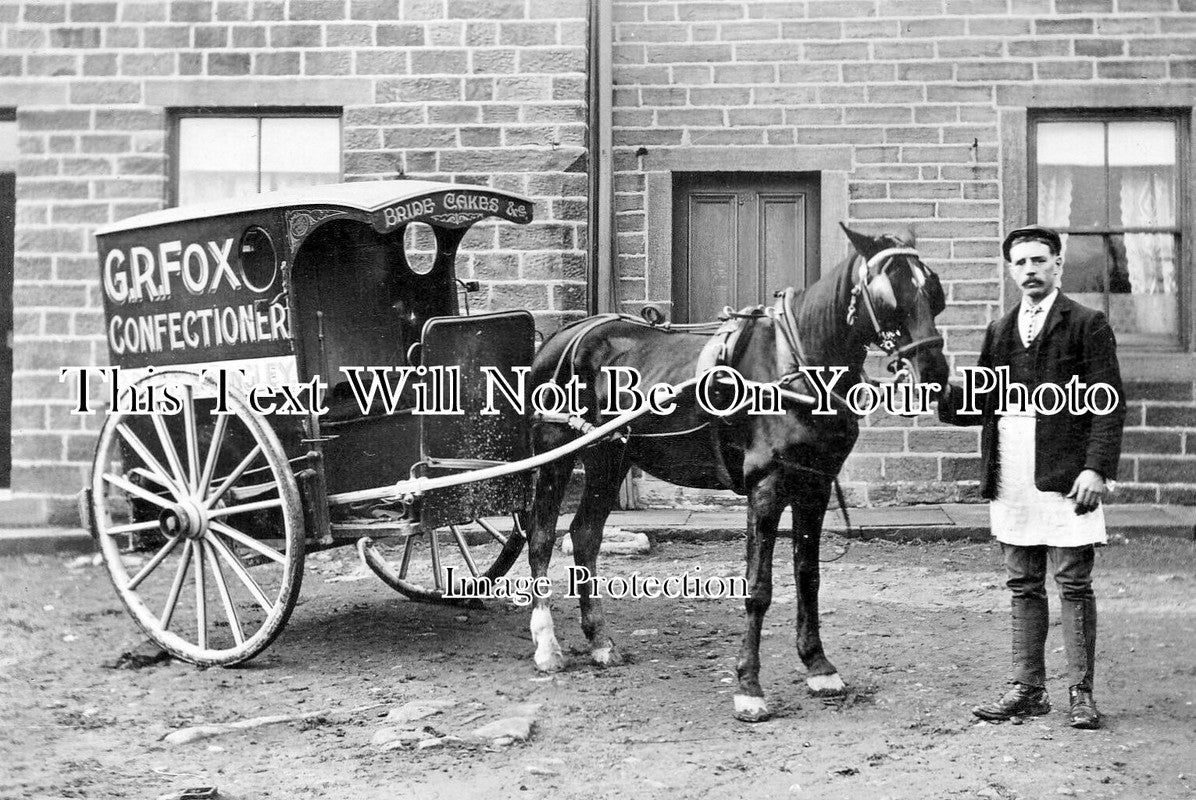 YO 9841 - GR Fox Confectioner, Bingley, Yorkshire