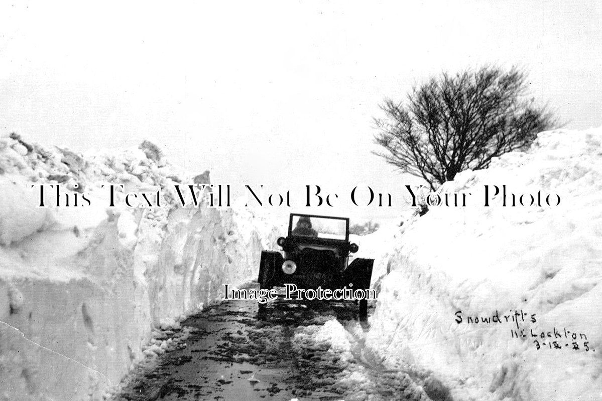YO 9973 - Snowdrifts Near Lockton, Yorkshire 1945
