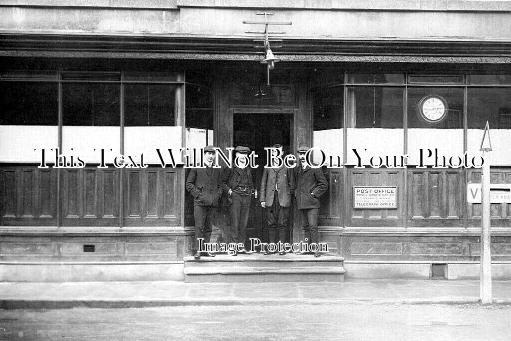 BU 2558 - Buckingham Post Office, West Street, Buckinghamshire c1912