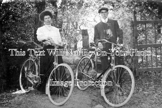 CO 4364 - Couple With Bicycles, Perranarworthal, Cornwall