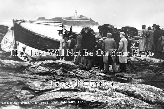 CO 4395 - Lifeboat Wreck, St Ives, Cornwall 1939