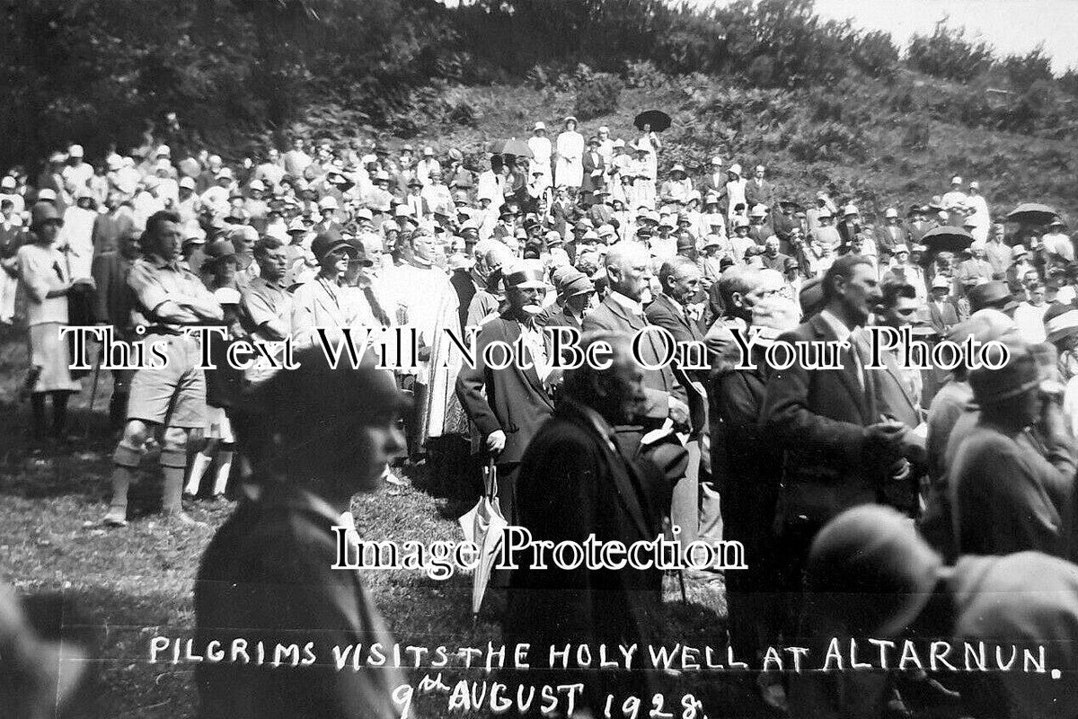 CO 4465 - Pilgrims Visit The Holy Well, Altarnun, Cornwall 1928